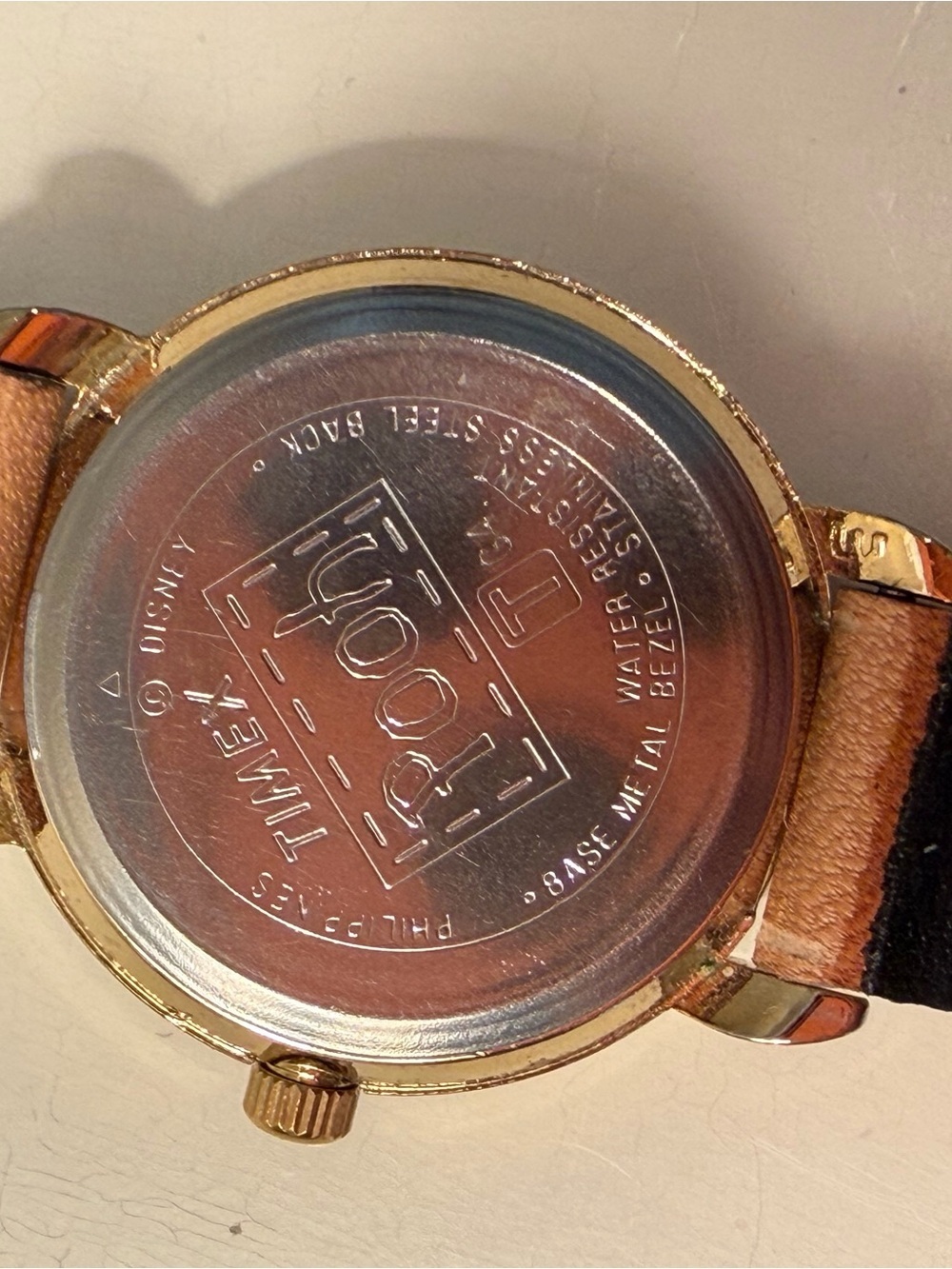 Vintage Timex Disney Winnie the Pooh Watch – Original Leather Strap - Picture 6 of 6